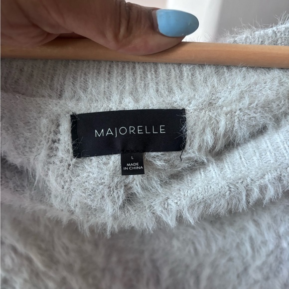 MAJORELLE | CROPPED FUZZY SWEATER | large - Picture 4 of 4